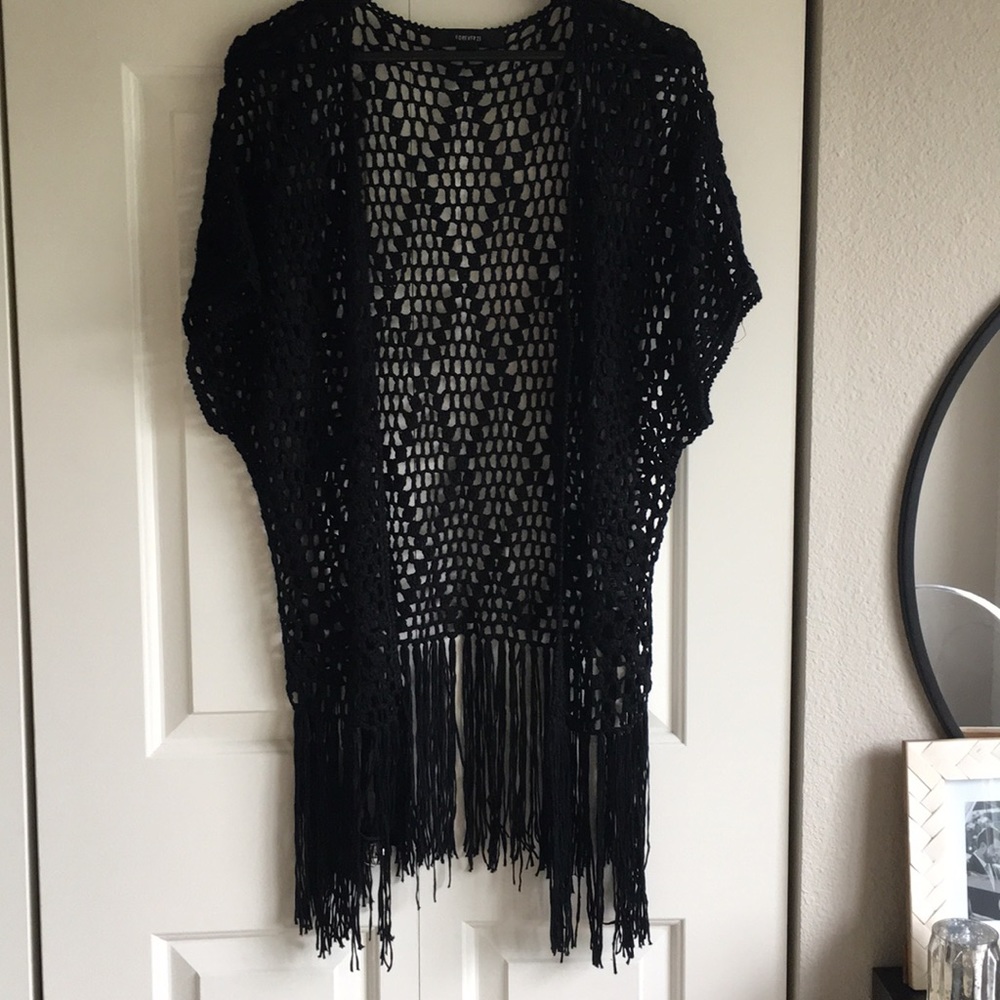 Crochet knot duster with fringe